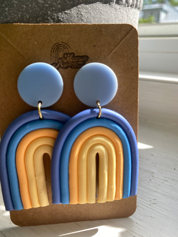 BOUCLES D'OREILLES ARGILE POLYMÈRE - ARC-EN-CIEL BLEUES ET JAUNES