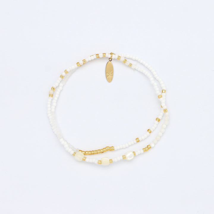 Golden Hour bracelet en perle et coquillages